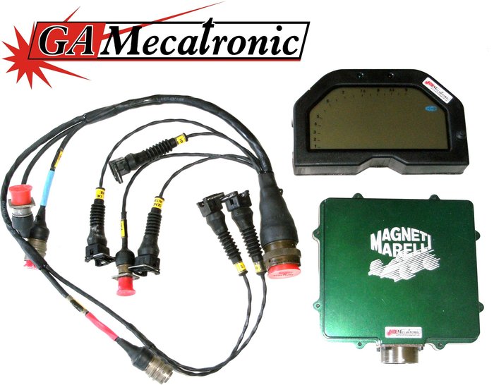 Kit cablaggio, display e centralina Magneti Marelli assemblati per un'applicazione motociclistica.